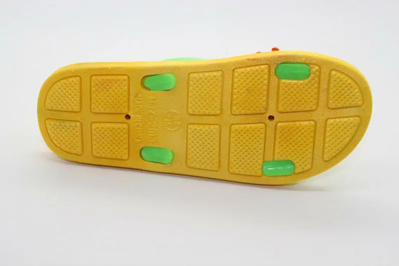 Красивые Мультяшные тапочки для