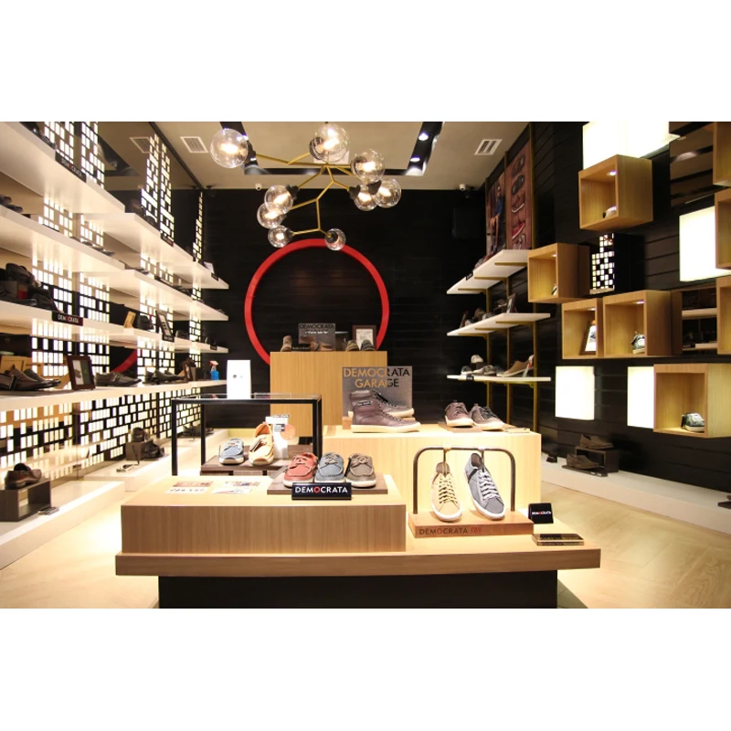 Mode store mode store. Креативные бутики balenciaga. магазины stil&#039;yga. магазины в джакарте. balenciaga store design.
