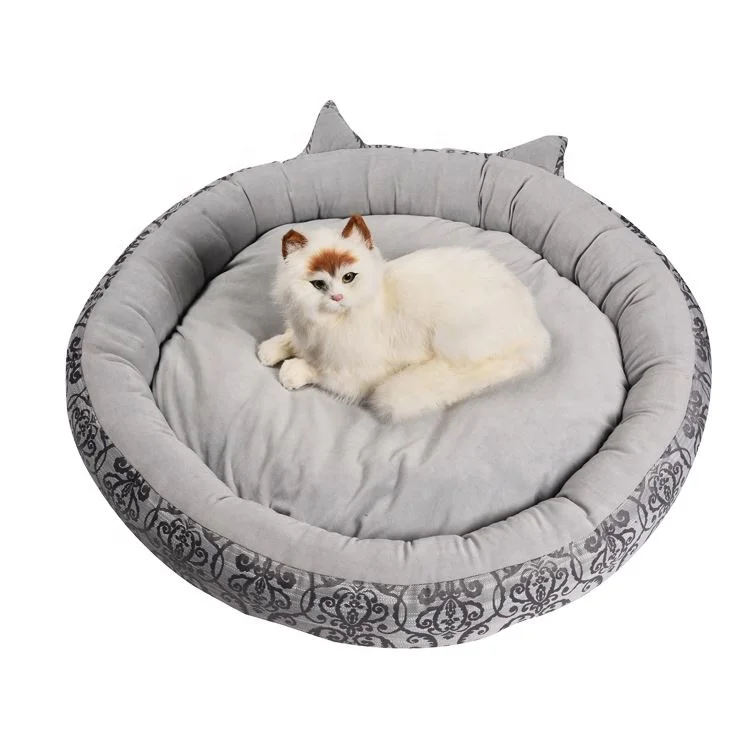 outdoor cat bed winter