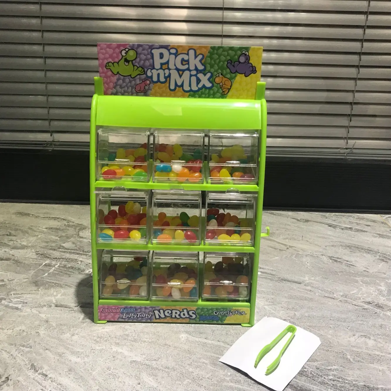 
 Лидер продаж 2019, популярная Высококачественная пластиковая детская игрушка, красный дозатор конфет My Pick N Mix  