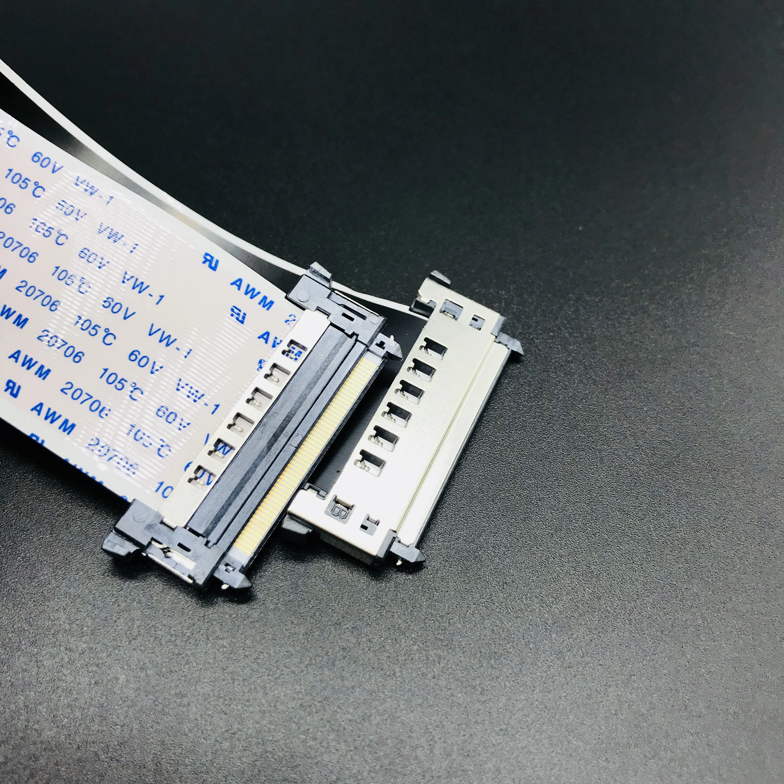 Nappe LVDS Pour TV Philips - Câble E338920, 105°C, 60V - Occasion
