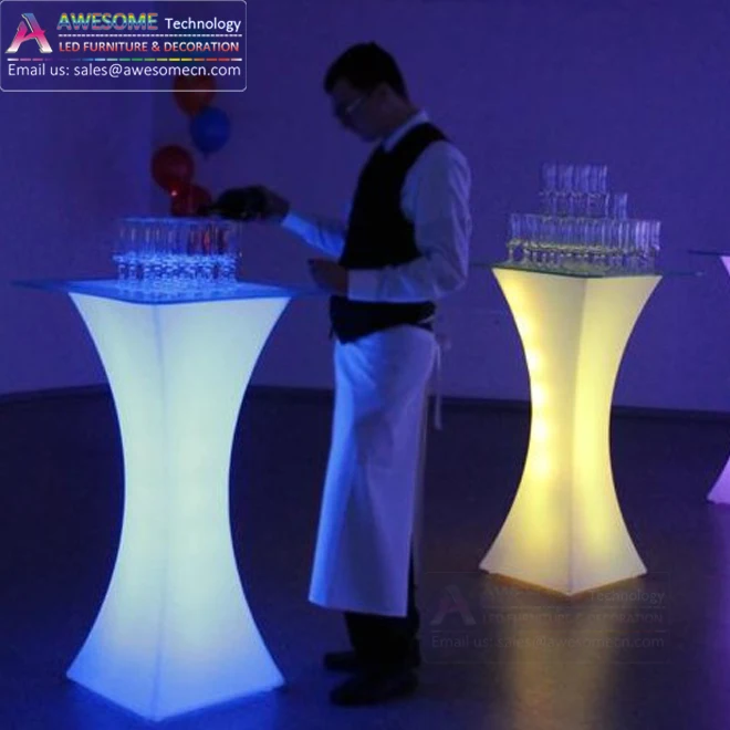 Высокий коктейльный стол со светодиодной подсветкой для свадьбы