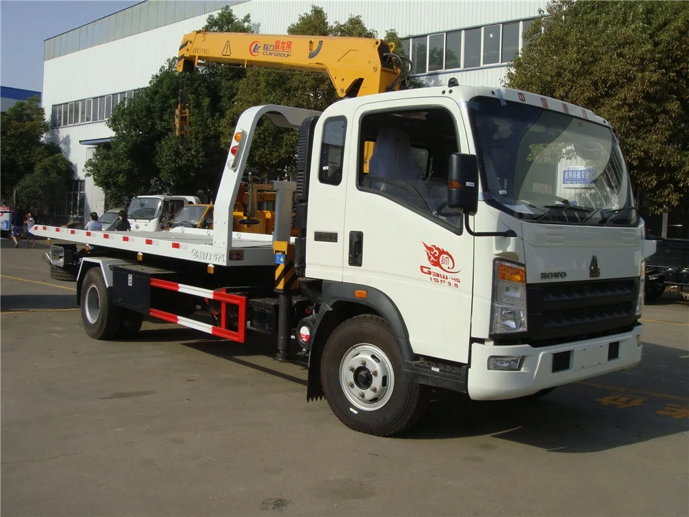 Chinese Factory Small Right Hand Drive Sinotruk 6 Wheel 4ton Self Loader Tow Truck with Crane