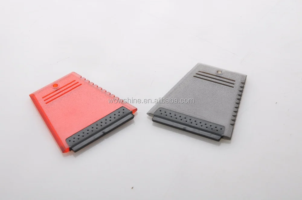 Пластиковый скребок для льда