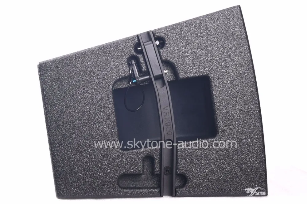 Long Throw Horn Speaker VRX932LAP and VRX918SP Pro Subwoofer