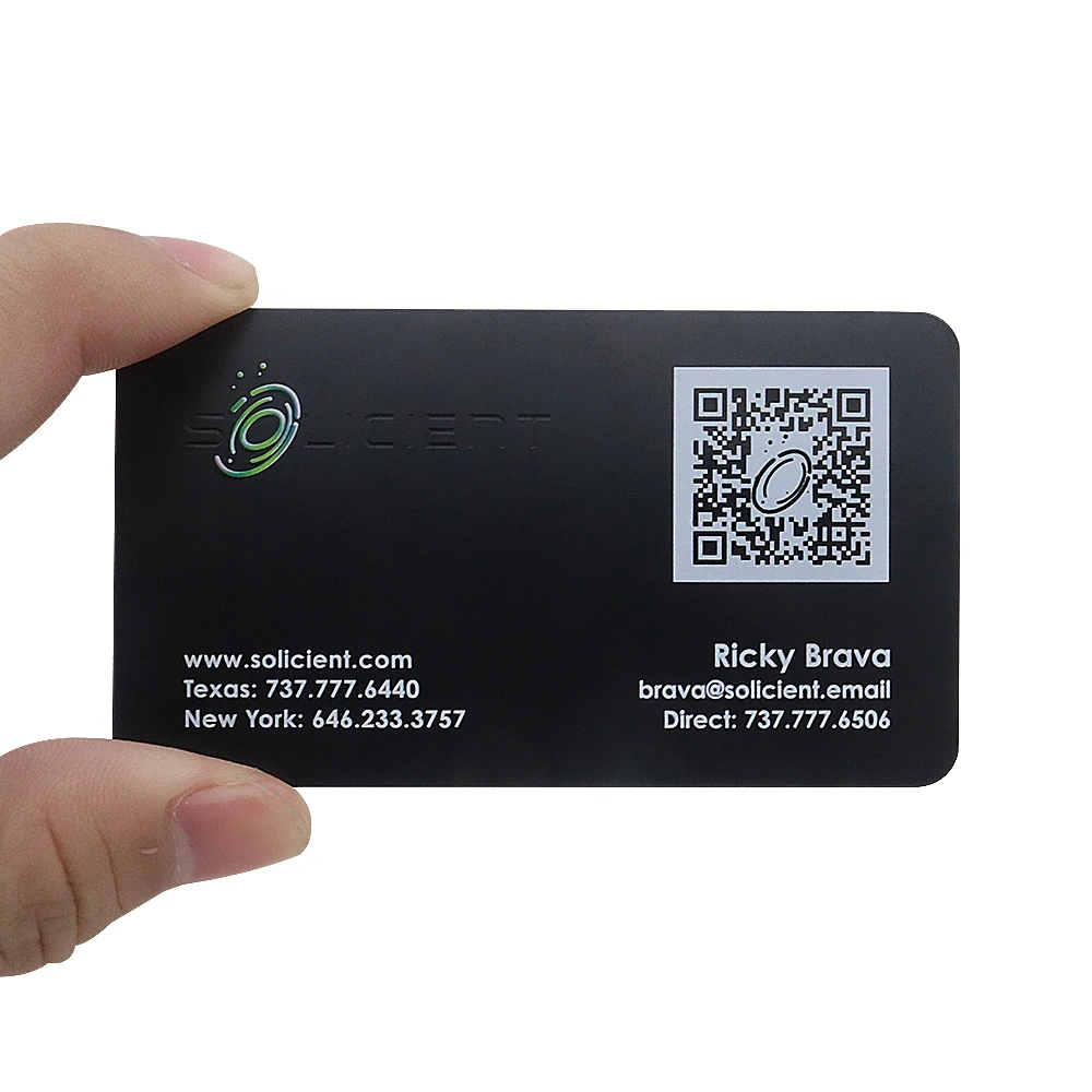 Электронная визитка с qr кодом. Визитка с QR кодом. Пластиковая визитка с QR кодом. Креативные визитки с QR кодом. Черная визитка с QR кодом.