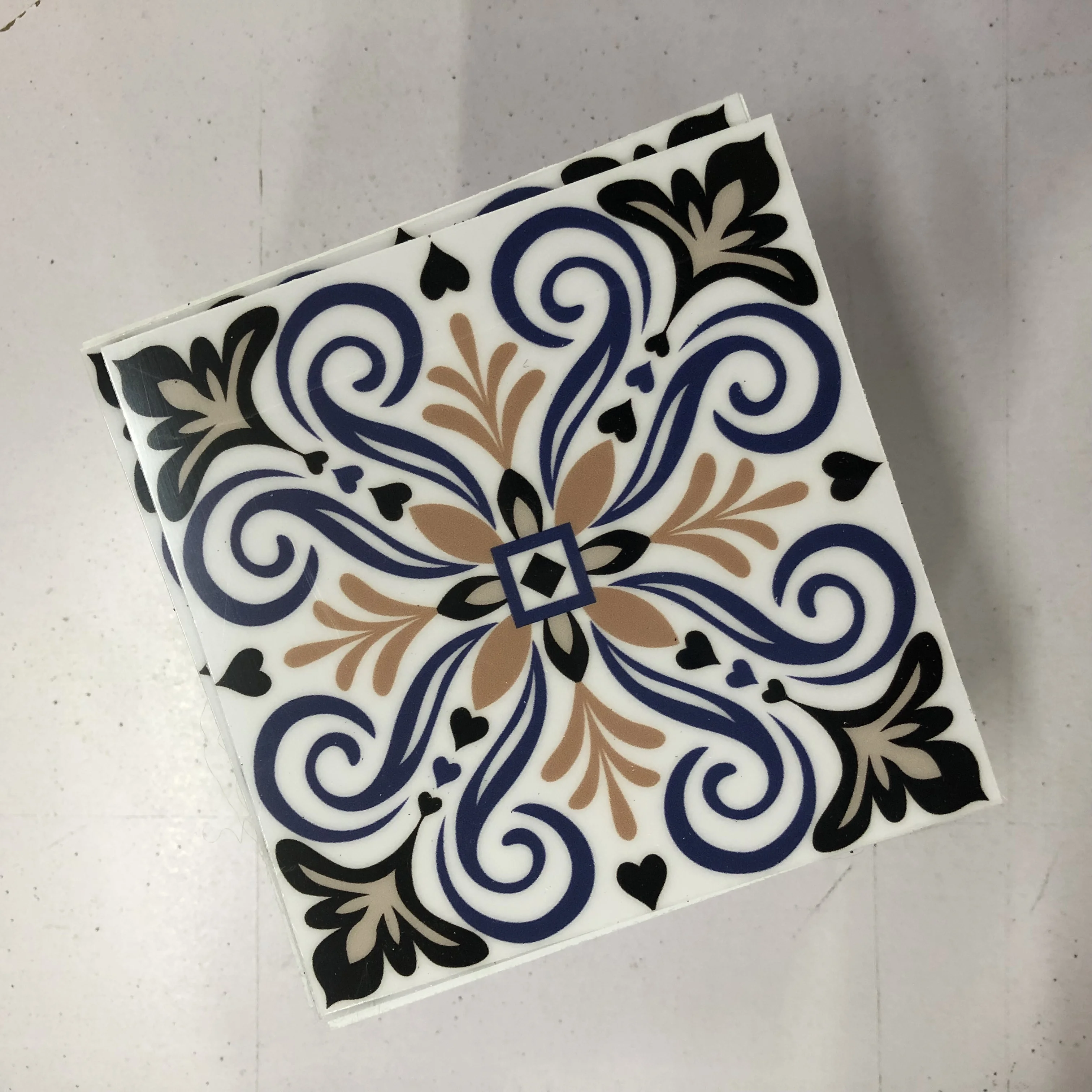 Виниловая наклейка с логотипом на заказ ПВХ стену устойчивая к УФ-излучению Зеркальная