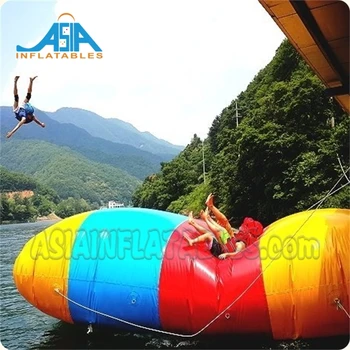 インフレータブルジャンピングピローウォーターエアバッグ