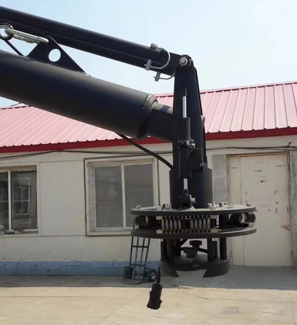 Small Car Crane Installed on Smart