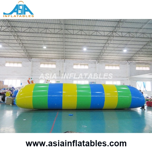 インフレータブルジャンピングピローウォーターエアバッグ