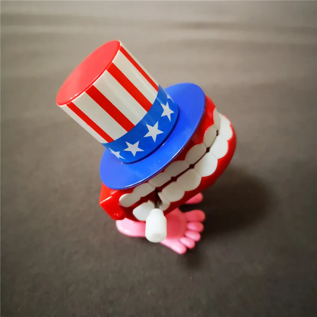 Прыжки Ветер вверх цепи красные губы зубы с шляпой