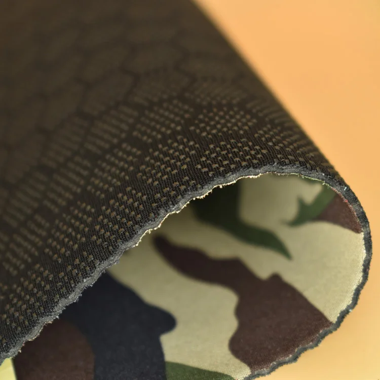 Оптовая продажа, нескользящий Силиконовый неопреновый лист в горошек с черной нейлоновой или полиэфирной тканью для перчаток