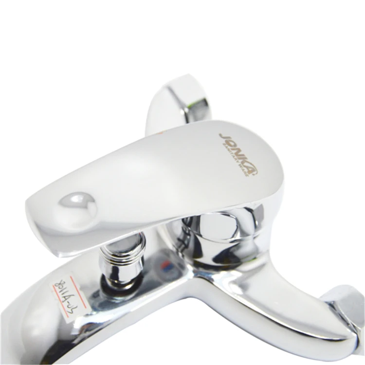 Длинный настенный смеситель для душа