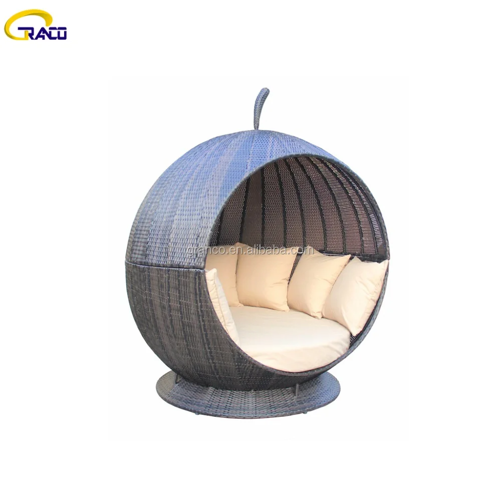 Outdoor Garden Rattan apple Daybed with Weaving Roof
