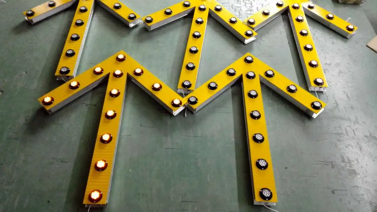 Traffic Signs LED Arrow Light Signal Board LED Board Directional Arrow ...