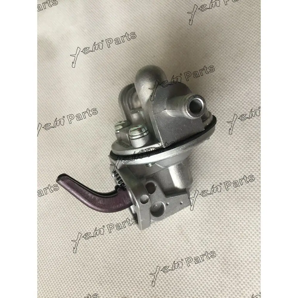 D722 Fuel Pump 15821-52030 for Kubota Engine 3