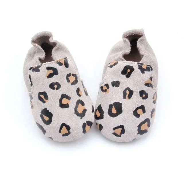 Модные стильные кожаные туфли с леопардовым принтом для девочек и мальчиков