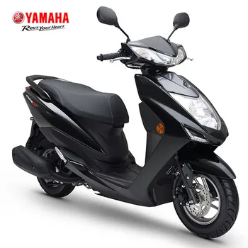 真新しいヤマハモーターサイクルシグナスGT125デラックスAEROXNVXNMAX 