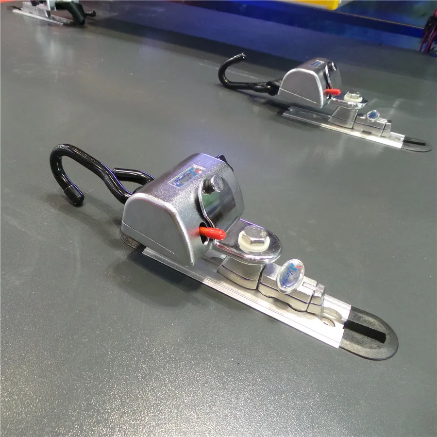 Wheelchair Tie Down System Restraint System to Fix Wheelchair on Car