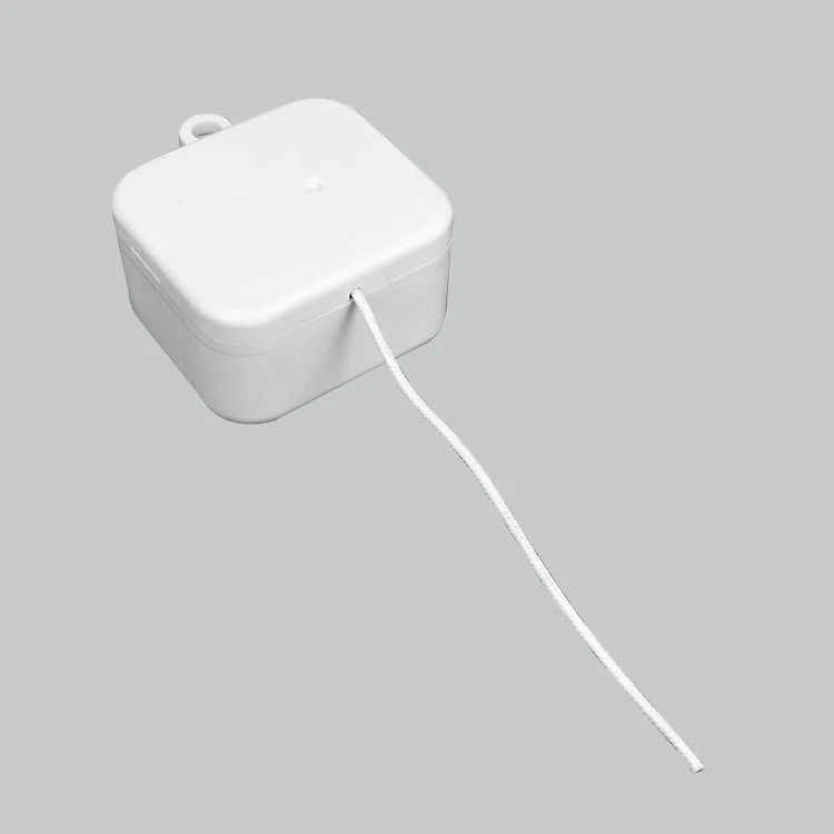 18 Note Movement in White Plastic Shell Pull String Musical