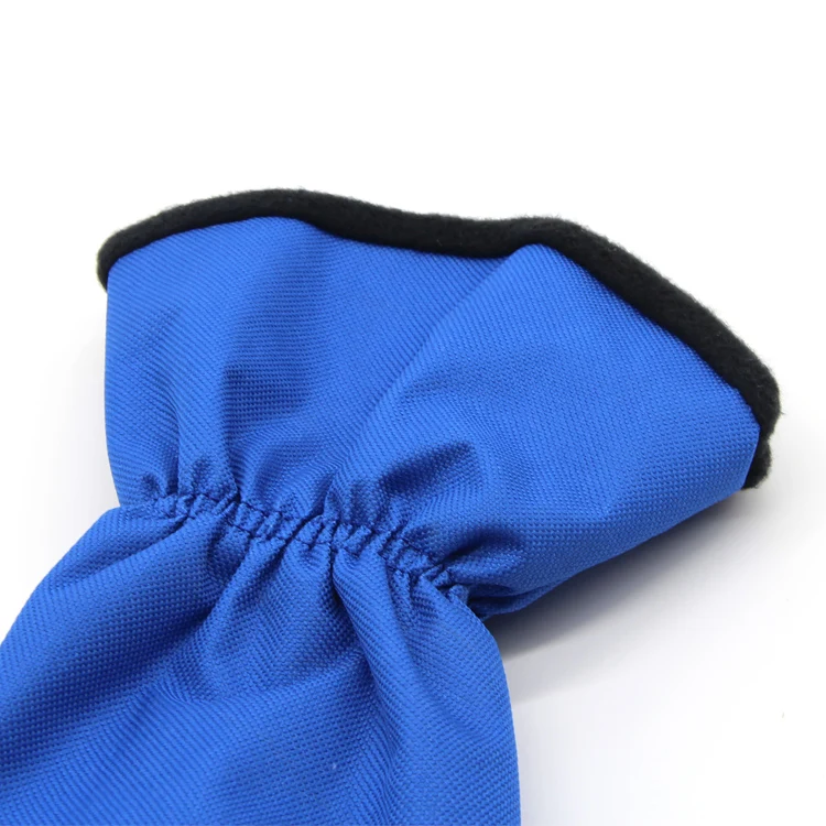 Рекламная пластиковая варежка для скребка льда