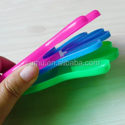 2020 Горячая продажа Рекламные приветливые Пластиковые три футбольные руки Вентилятор Clapper