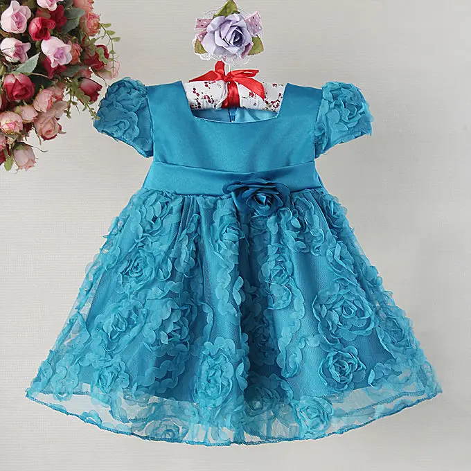 Праздничные платья для детей с объемными цветами
