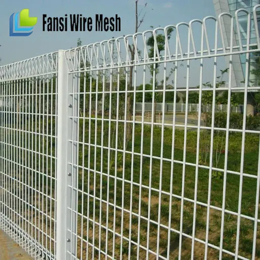 Buy Wholesale China Dark Green Pvc Coated Welded Wire Mesh /fence Iron Wire Mesh  Rolls For Garden & Pvc Coated Welded Wire Fenc at USD 3.5