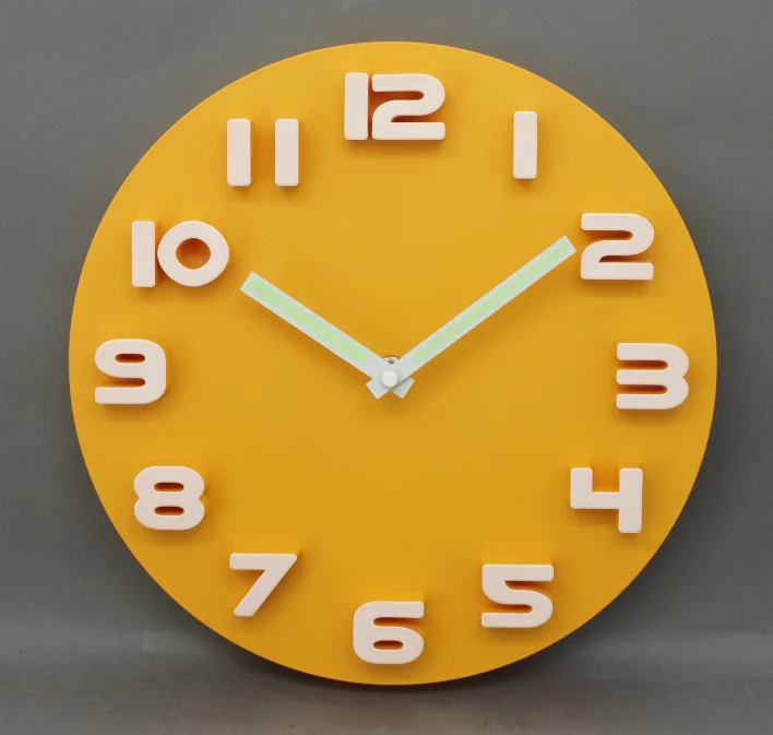 2018 Latest Design Red Frame Gold 3D Number Small Round Wall Clock
