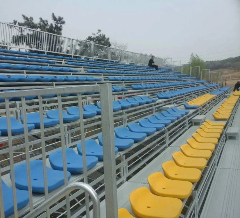 
 Стальной трехлучевой пляжный мяч, временные стойки для поля, футбольные трибуны  