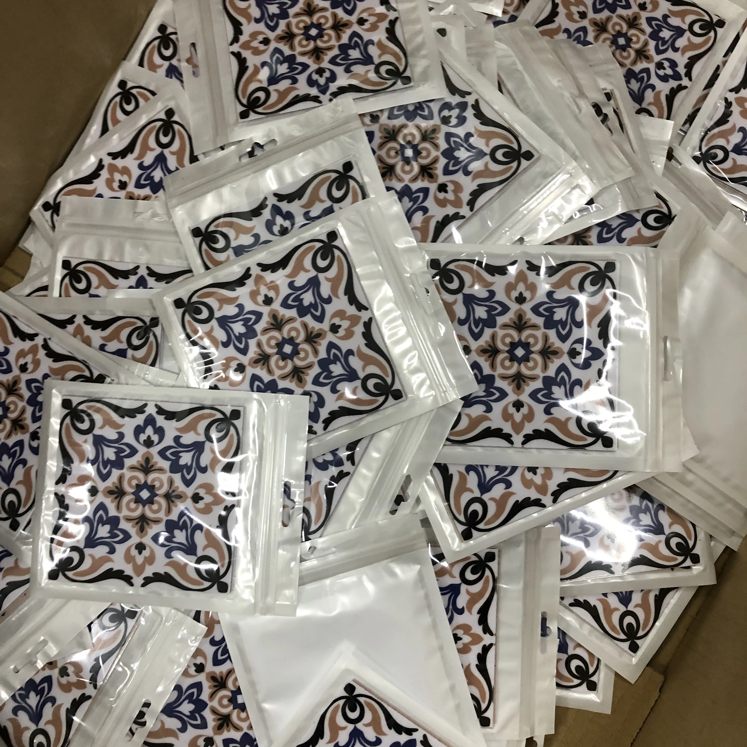 Виниловая наклейка с логотипом на заказ ПВХ стену устойчивая к УФ-излучению Зеркальная