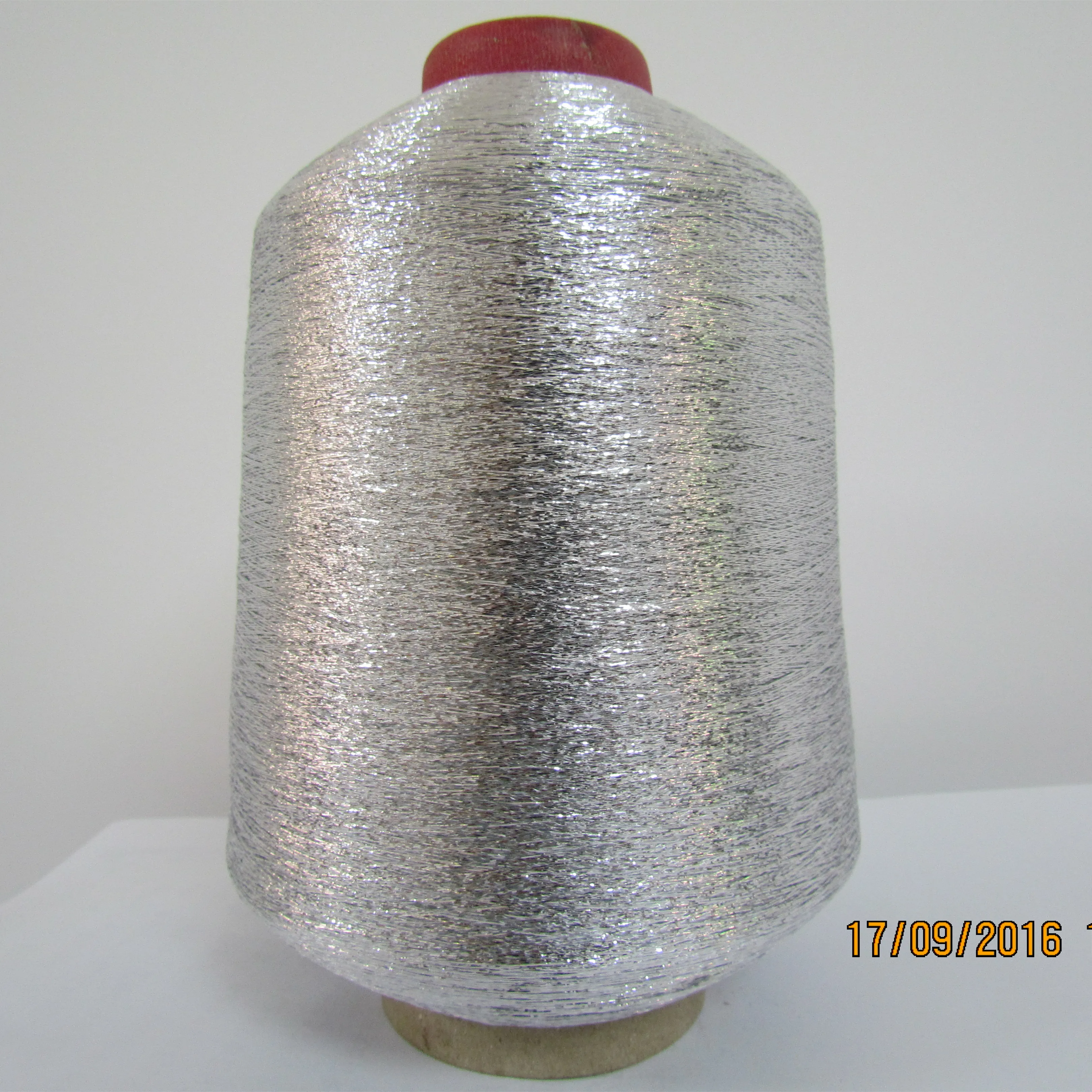 Нить люрекс "элирус". Нить с люрексом. Люрекс серебро. Мононить гамма. Люрекс серебро.