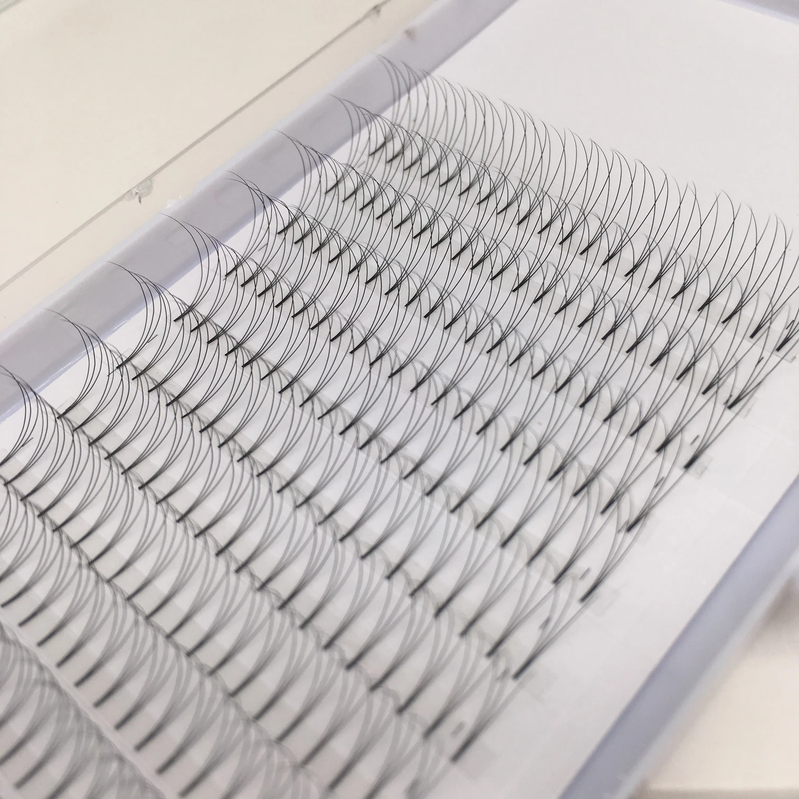 
 Термоскрепленные ресницы без клея 0,15 ММ 3D с коротким стержнем  