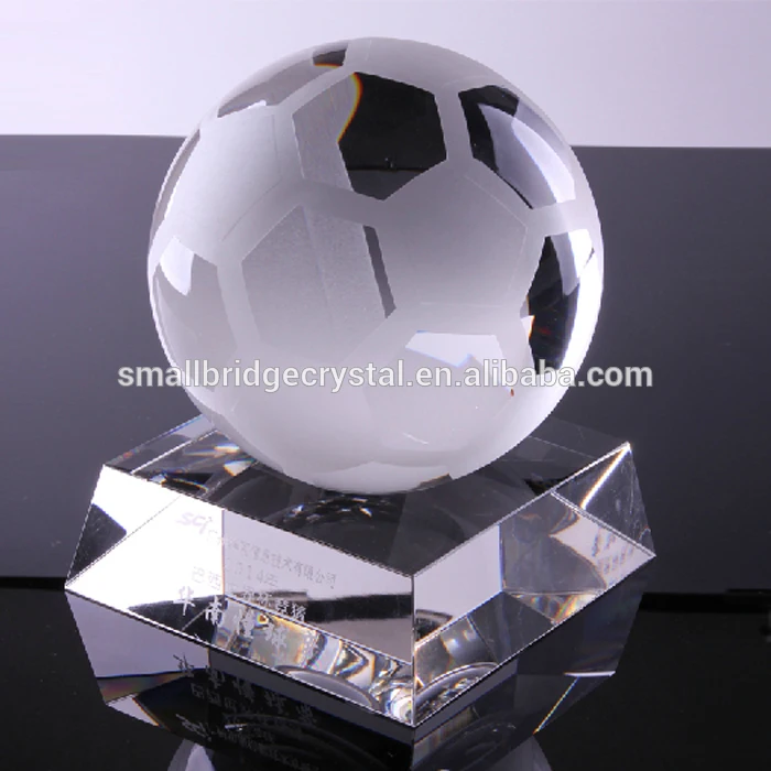 Wholesale Laser Carved Engraving K9 Crystal Glass Souvenirs Gifts Crystal Soccer Sport-Themed Glass Balls supplier