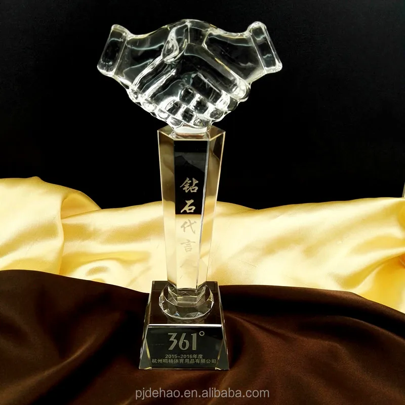 
 Новый дизайн 2017, красивый хрустальный трофей в форме бриллианта  