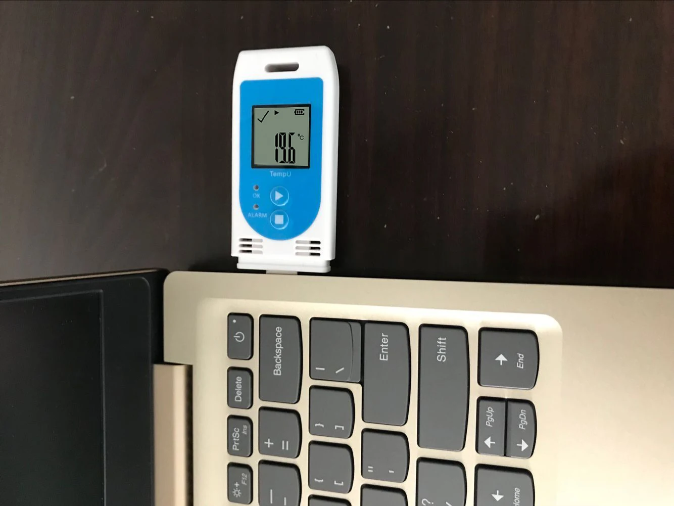 Tzone TempU03 Programmable Reprogrammable Temperature and Humidity Data Logger