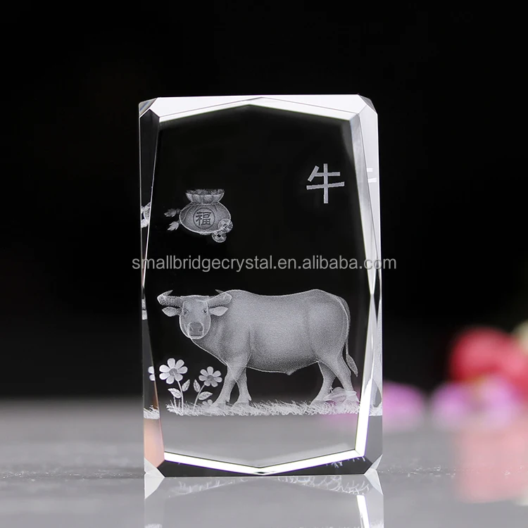 2023 Chinese 12 Zodiac Lifelike bull 3d laser etched glass cubes for promotional gifts