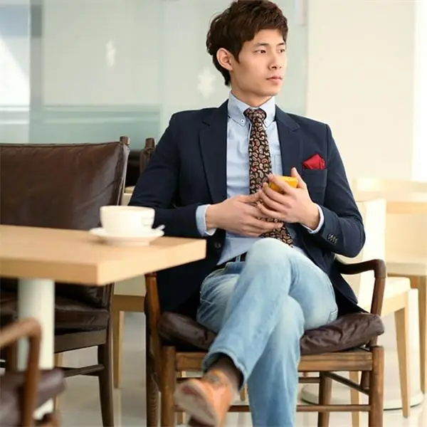 ブレザーを作るためにデザインされた 生地のトップブランドのメンズコートとパンツスーツを仕立てます Buy ブレザーを作るために布 トップブランドコートパンツ男性スーツ パンツスーツフォーマルコート Product On Alibaba Com