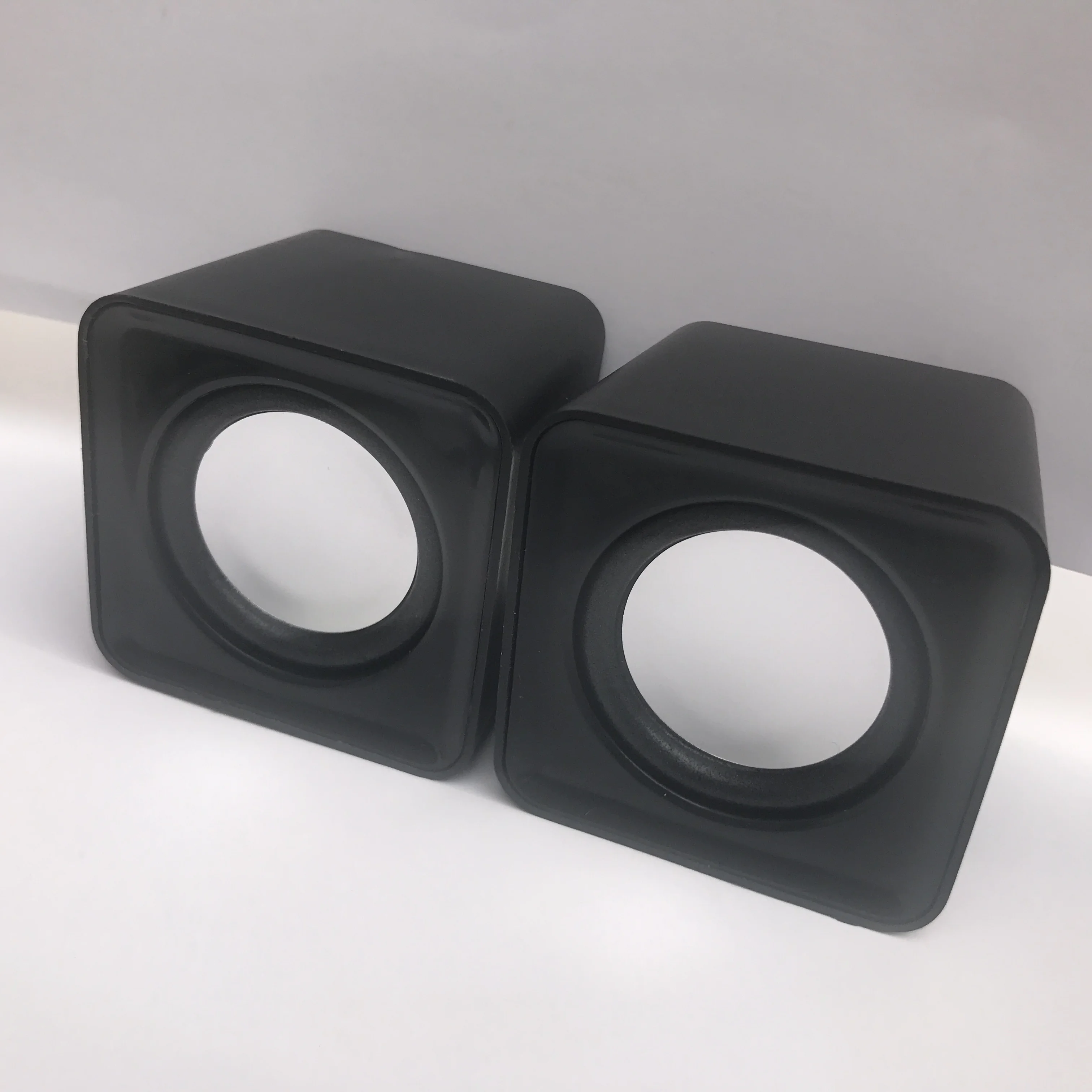 High Quality Small Cheap Home Speaker OEM Outdoor Promotion Gift Hot Tablet Computer Notebook USB Mini Input USB Speaker