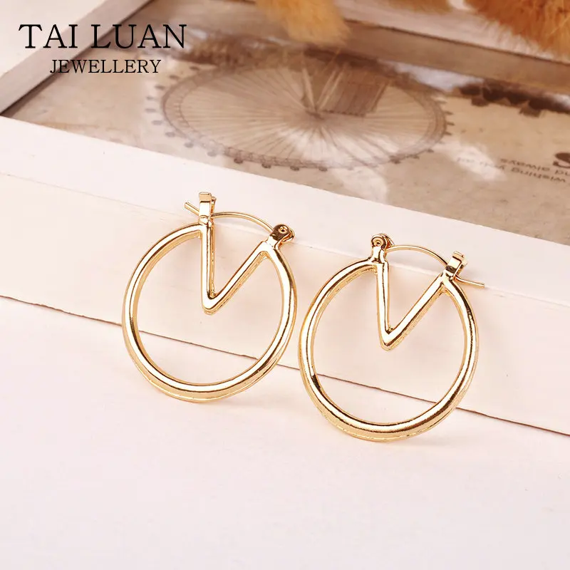 精致设计v 金耳环女性迷你圈耳环 Buy 圈耳环 迷你圈耳环 耳环女性product On Alibaba Com