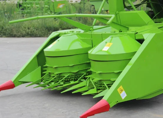 Однорядный кукурузный силоуборочный комбайн трактор