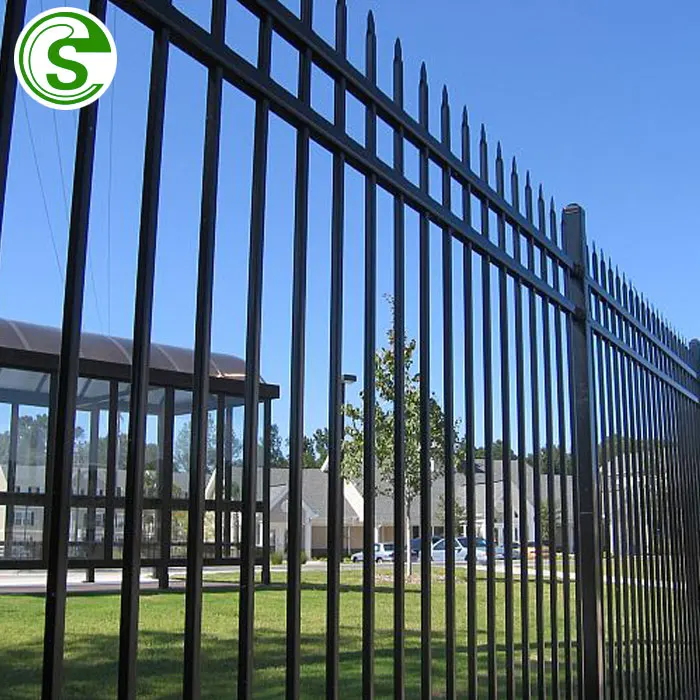 Куплю бу металлические заборы. Забор Steeltech. Забор из металлического шток. Moveable Steel Fences. Металлический забор с колючками, цена.