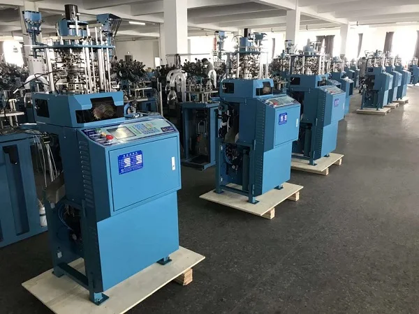 Двойной питатель Компьютеризированный жаккард Спорт носовая вязальная машина