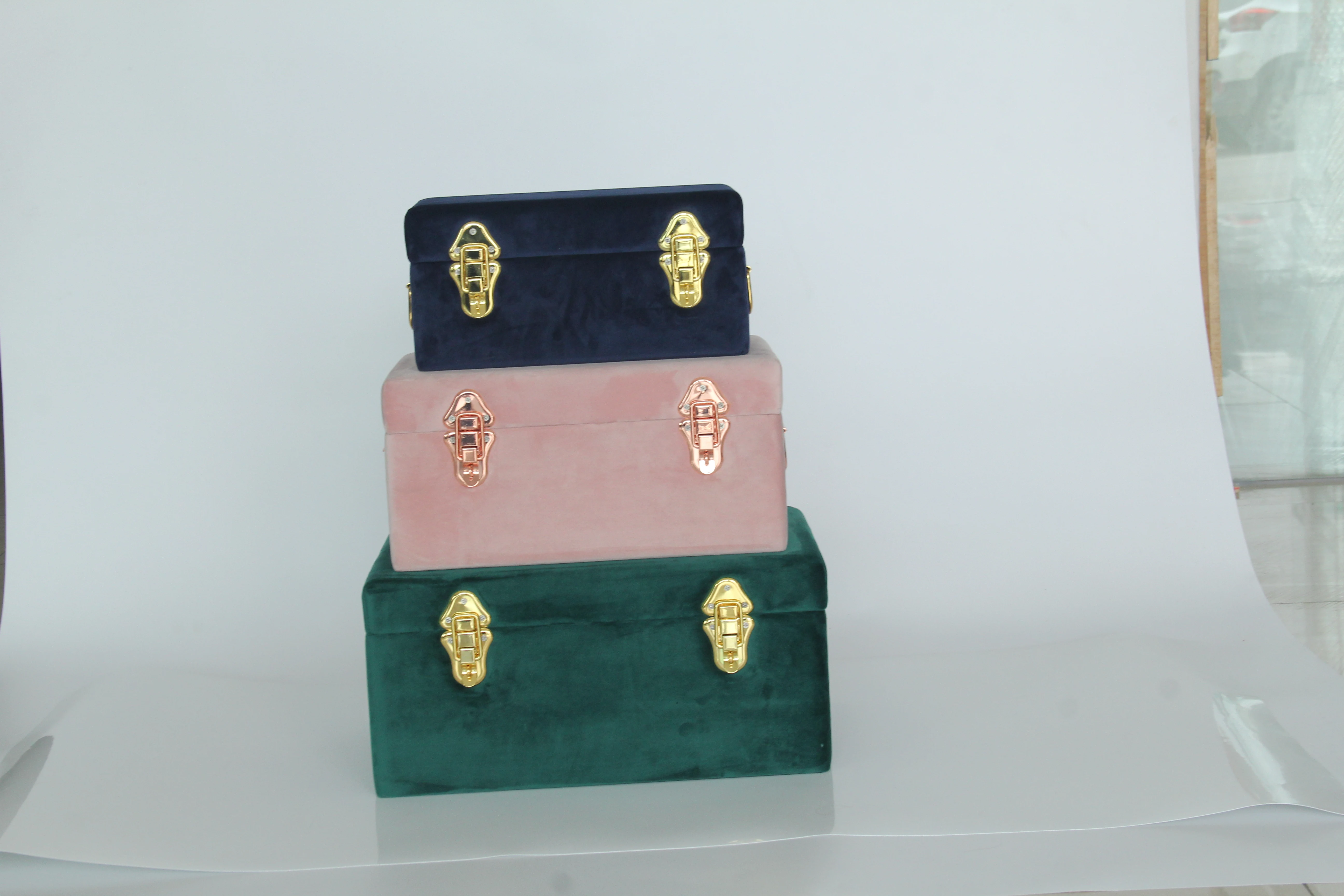 Set of 3 Velvet Trunk Box with Gold Accessories