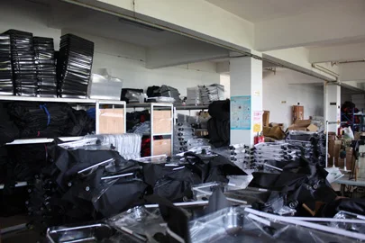 Dongyang Huojingjiachong Luggage Co., Ltd. 3