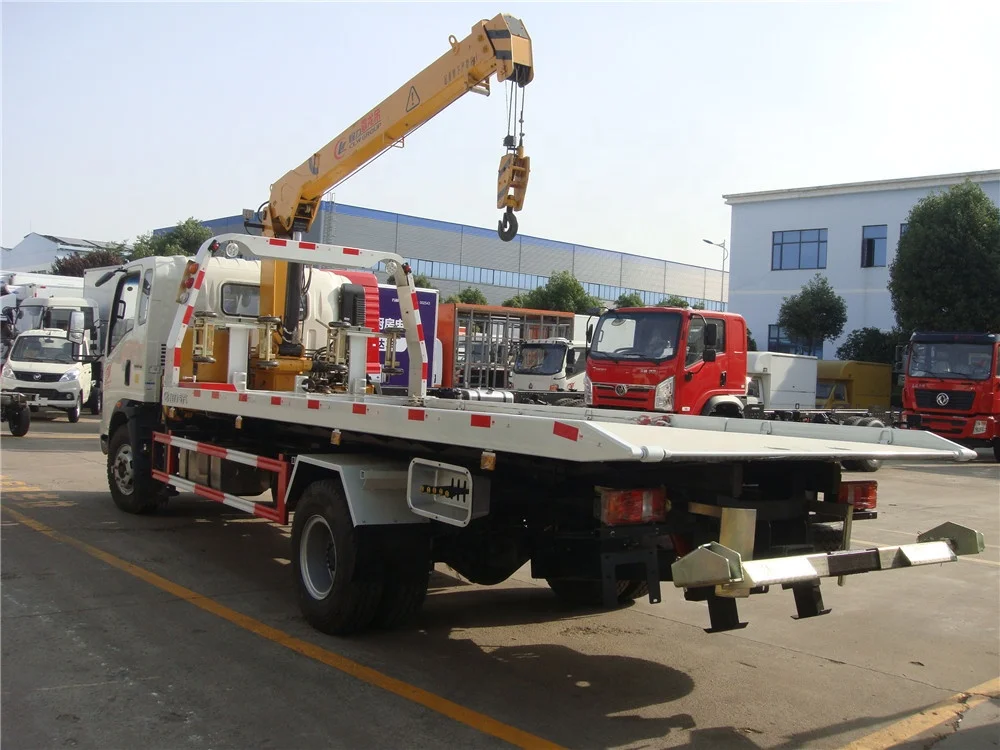 Chinese Factory Small Right Hand Drive Sinotruk 6 Wheel 4ton Self Loader Tow Truck with Crane