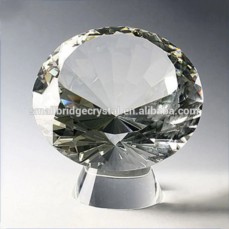 Crystal diamonds as a wedding decoration