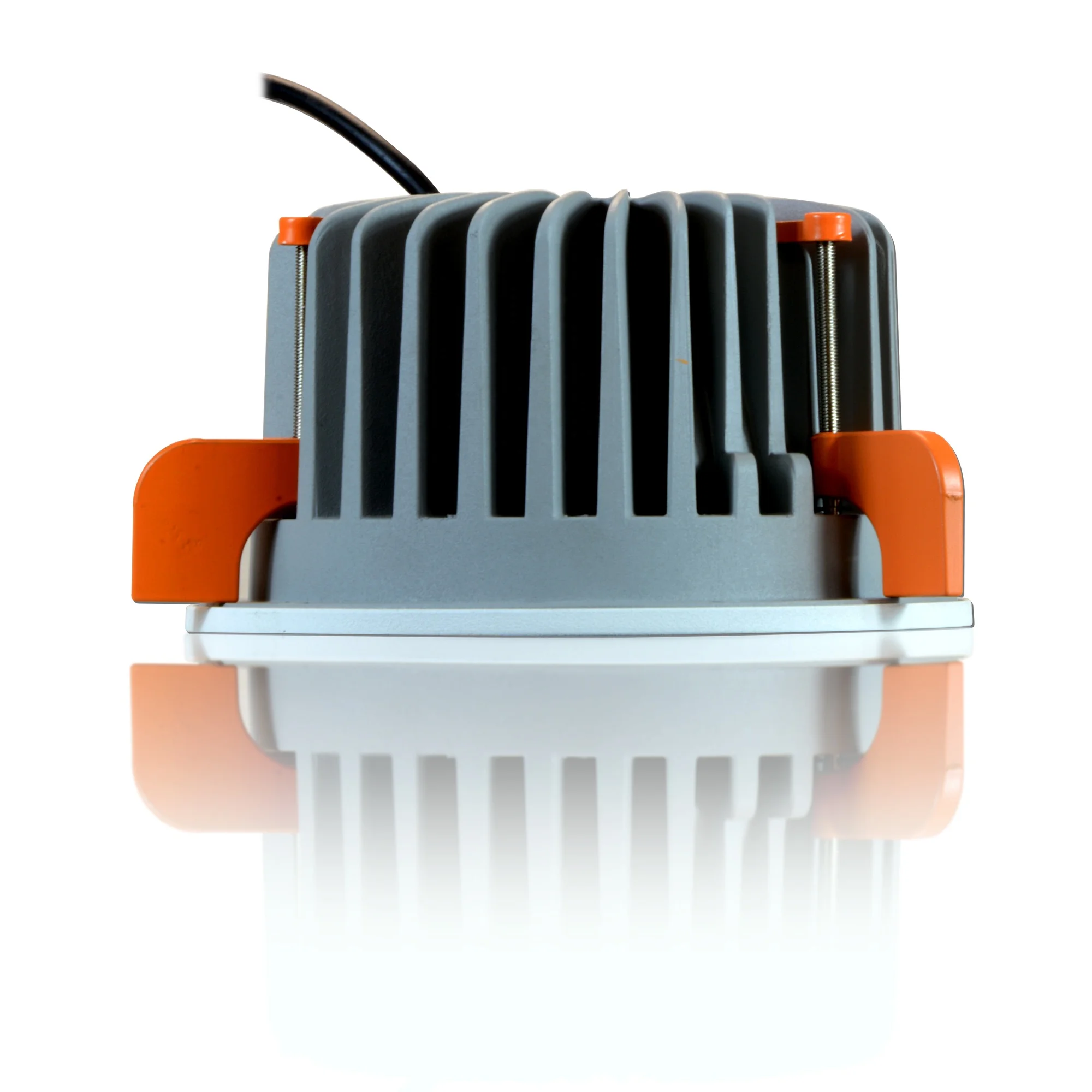 Светодиодный потолочный светильник 30 Вт 6 дюймов IP54 водонепроницаемый с регулируемой яркостью встраиваемый коммерческий матовым