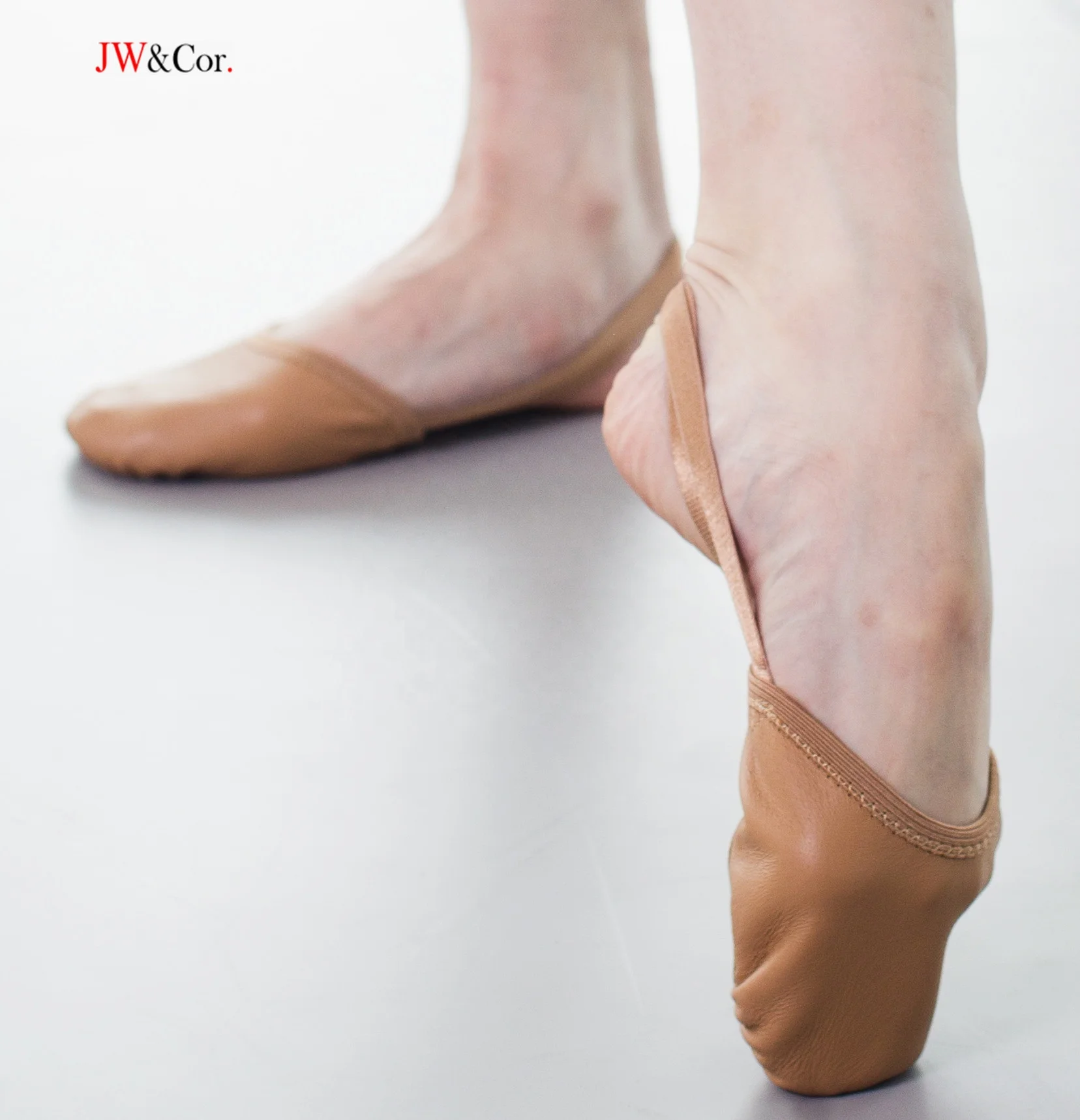 Оптовая Продажа Кожаных балетных туфель JW с полуподошвой для детей и взрослых