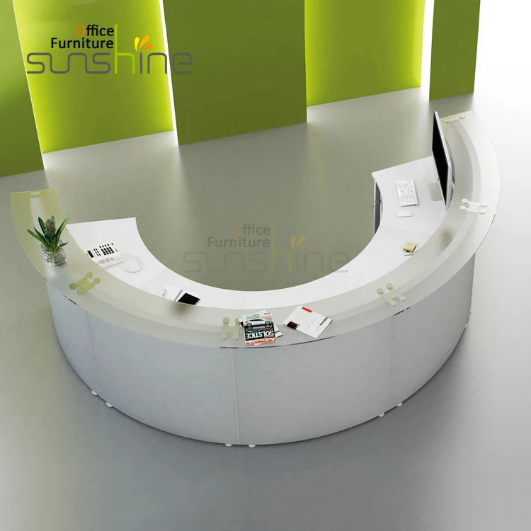 कार्यालय फर्नीचर आधा गोल सफेद रंग का रिसेप्शन डेस्क कांच के साथ उचित कीमतों में